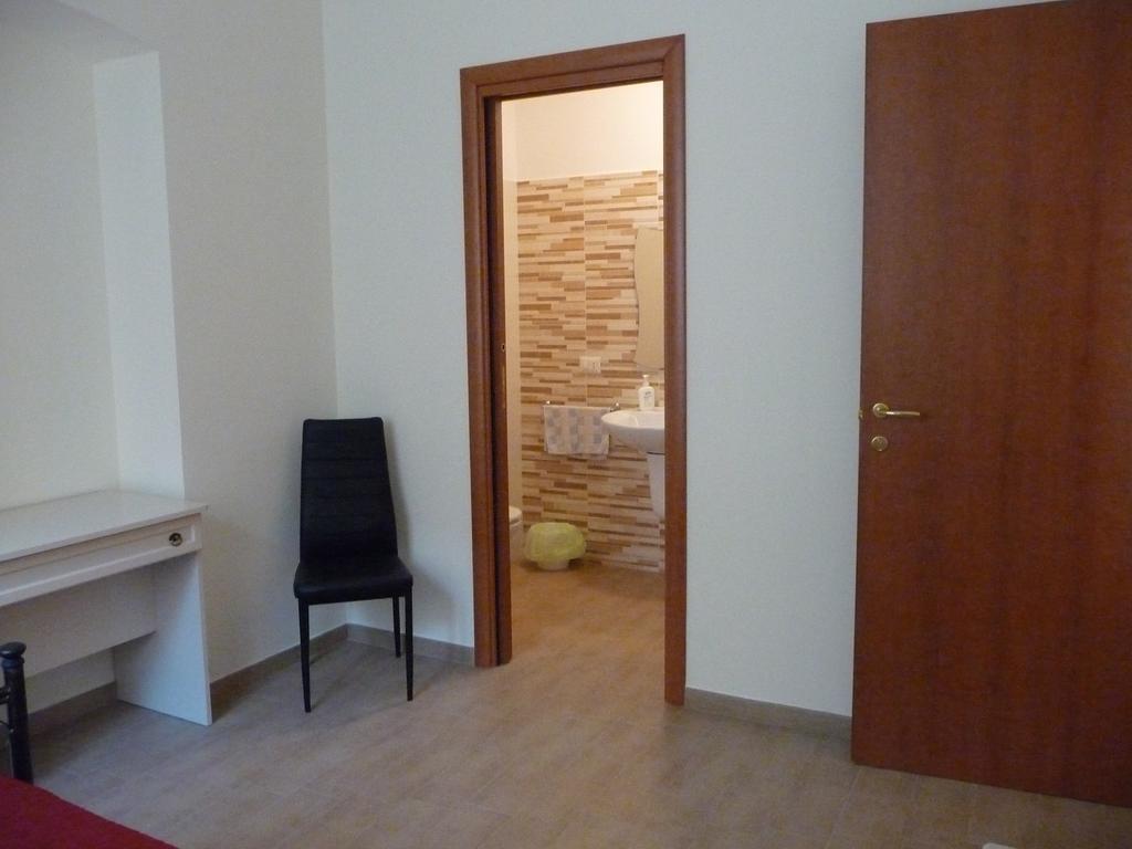 Bed and Breakfast Le Due Nicchie Матера Номер фото