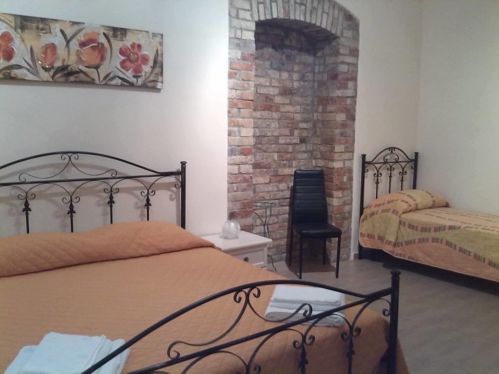 Bed and Breakfast Le Due Nicchie Матера Номер фото